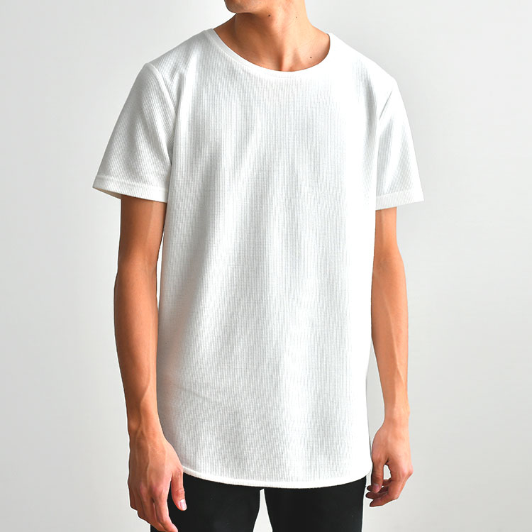 白のロング丈Tシャツの商品リンク
